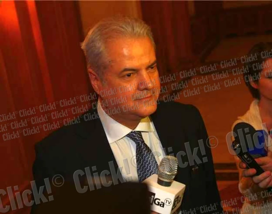 
    Adrian Năstase.  