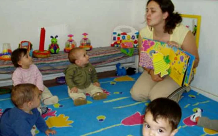 Zamora: O româncă se specializează în a spune poveşti