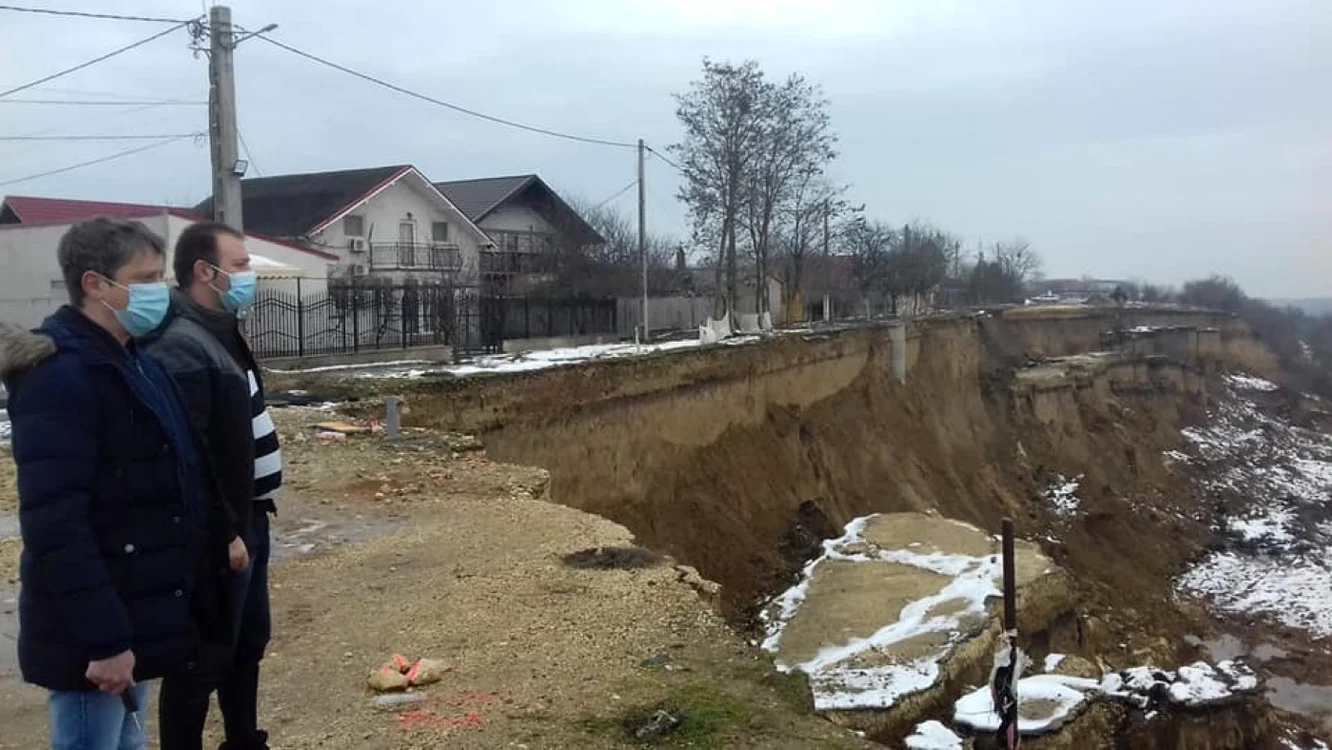 Mal prăbuşit în comuna Cumpăna Foto Remus Negoi