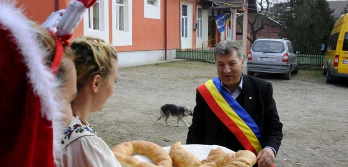 primarul de la sisesti FOTO facebook marian raducan