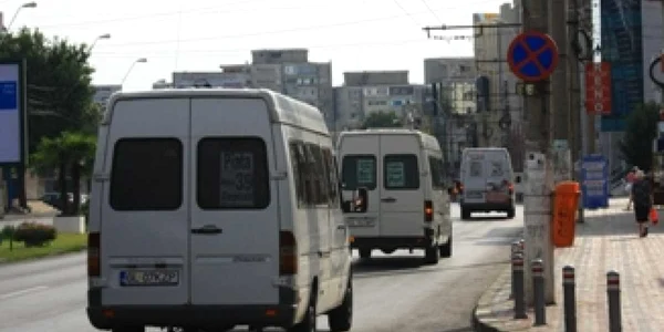 Galaţi:Transportatorii îşi fură unii altora clienţii