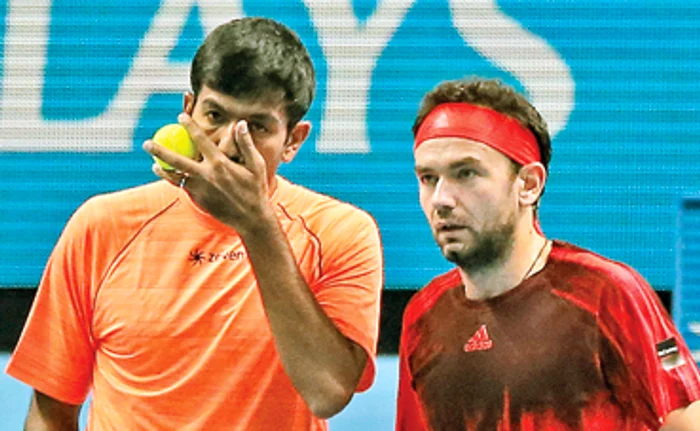 
    Bopanna şi Mergea  au pierdut în primul tur  la ultimele două turnee  la care au participatFoto: AP  