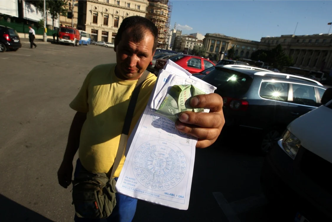Pentru parcările din centru, Primăria Capitalei taxează 1,5 lei pe oră FOTO Adevărul