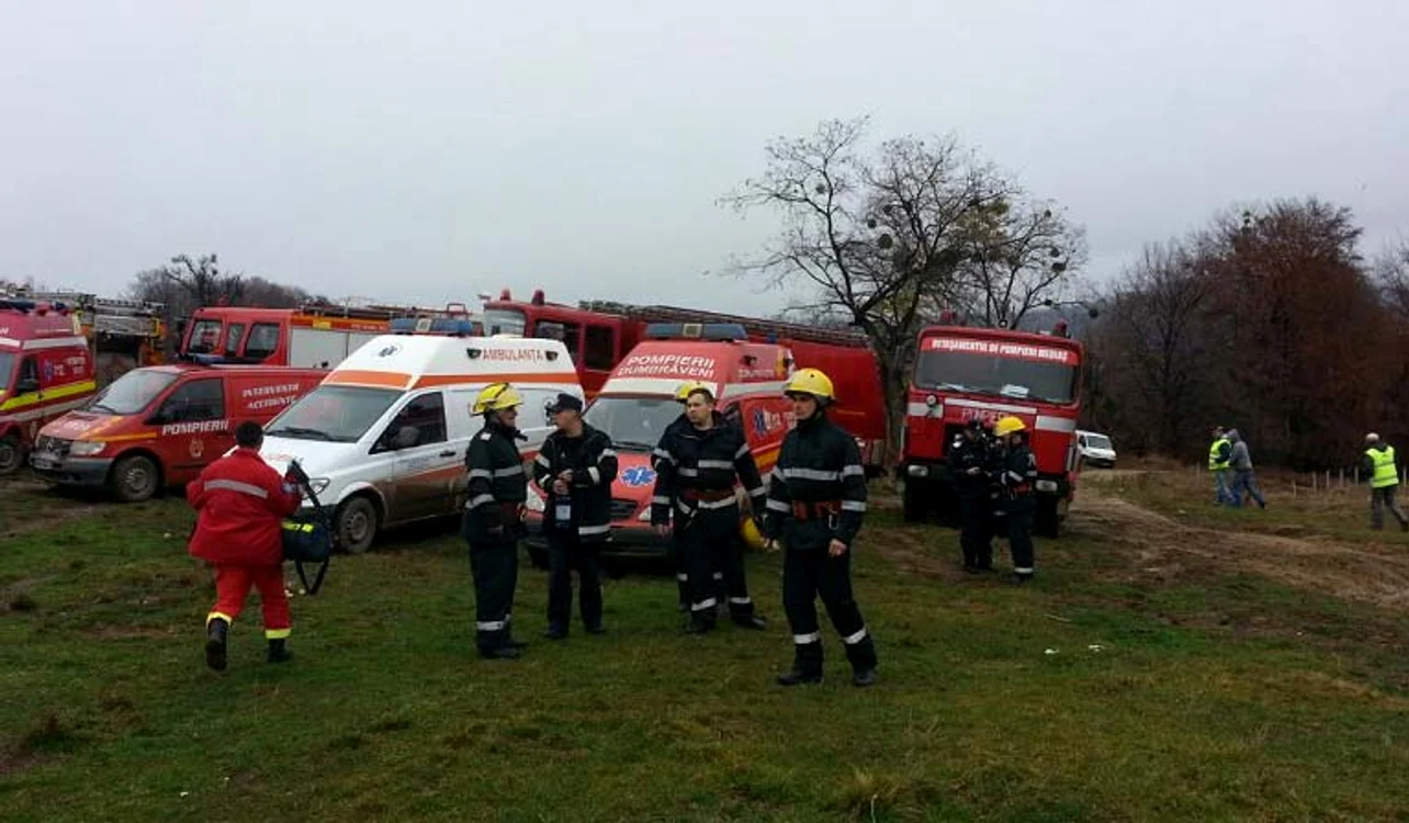 Mai multe ambulanţe s-au deplasat la faţa locului