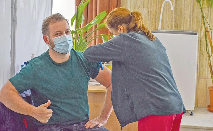 
    La Spitalul Judeţean de Urgenţă Timişoara funcţionează un centru de imunizare non-stop  