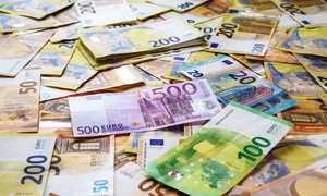 banknotes 7850299 1280 jpg