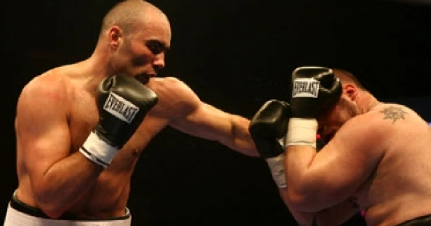 Buzoianul Bogdan Dinu va boxa în cadrul galei Invincibilii - 7                               FOTO: Arhivă Adevărul