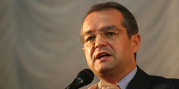 Presă rusă online: Premierul Emil Boc, o "jertfă" politică a crizei financiare mondiale