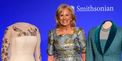 Jill Biden a donat tinutele din Ziua Inaugurarii catre muzeul Smithsonian   GettyImages 1246532257 jpg