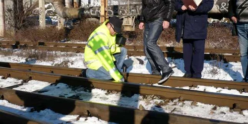 Criminaliştii investighează cauza morţii bărbatului