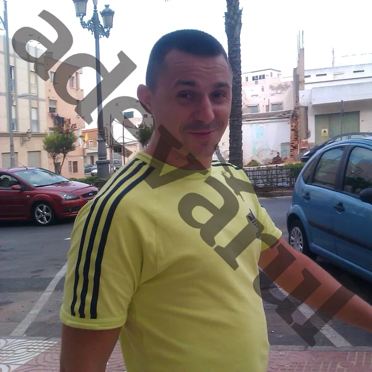 
    Ovidiu lucra de câţiva ani în Spania ca şofer de tir  