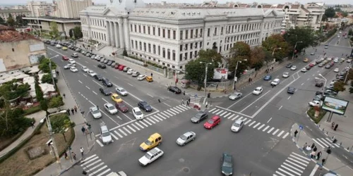 Şoferii sunt sfătuiţi să circule cu prudenţă