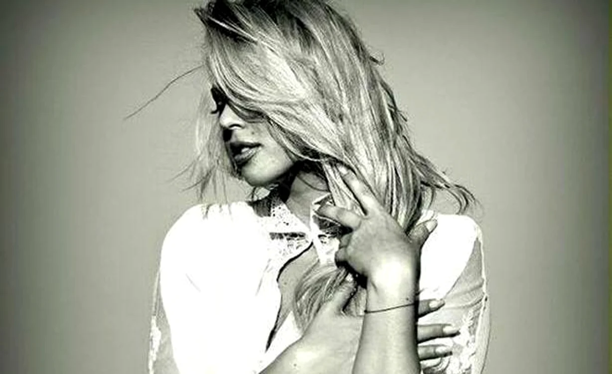 
    Roxana Nemeş are o nouă melodieFoto: Arhiva personală  
