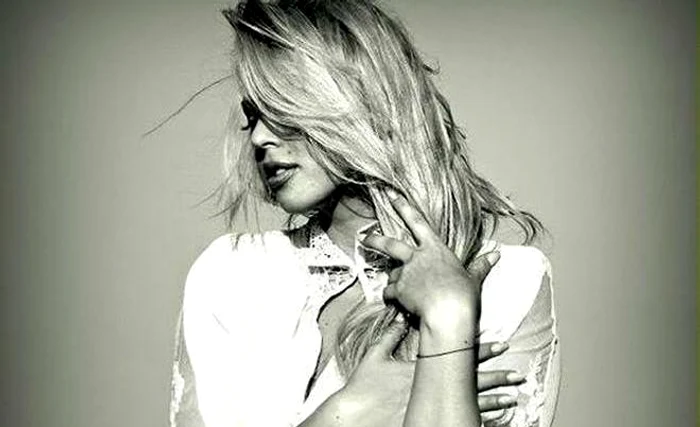 
    Roxana Nemeş are o nouă melodieFoto: Arhiva personală  