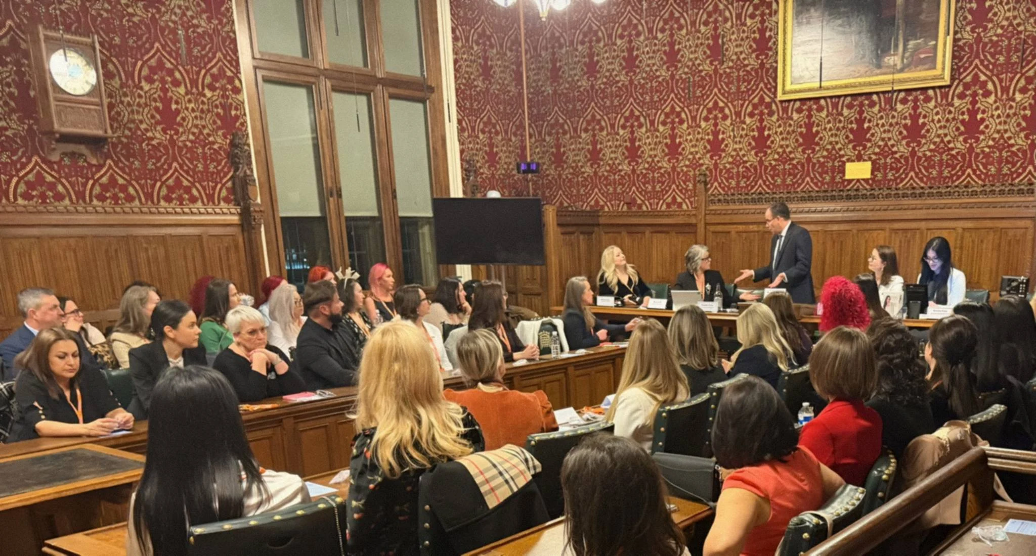 Eveniment dedicat femeilor românce din diaspora, organizat în Parlamentul britanic