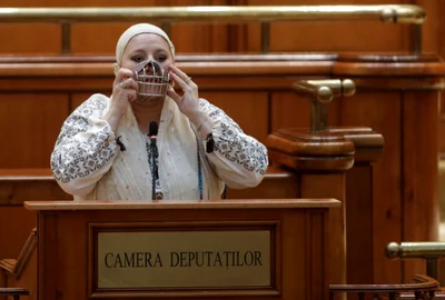 Şedinţă solemnă plen Parlament 30 de ani de la adoptarea Constituţiei - Diana Şoşoacă - 6 dec 2021 / FOTO Inquam Photos / George Călin