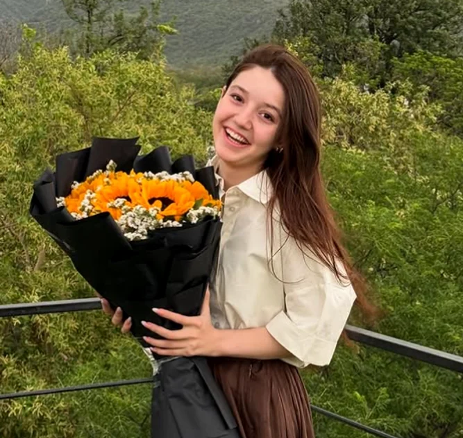 Sana Yousaf, în vârstă de 17 ani, a fost ucisă de un bărbat de 23.  FOTO: Instagram 