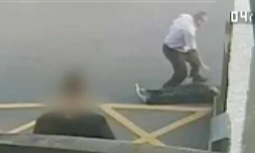 VIDEO Soţul încornorat, omorât de amant cu un singur pumn jpeg