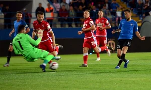 gabi iancu gol cu dinamo jpeg