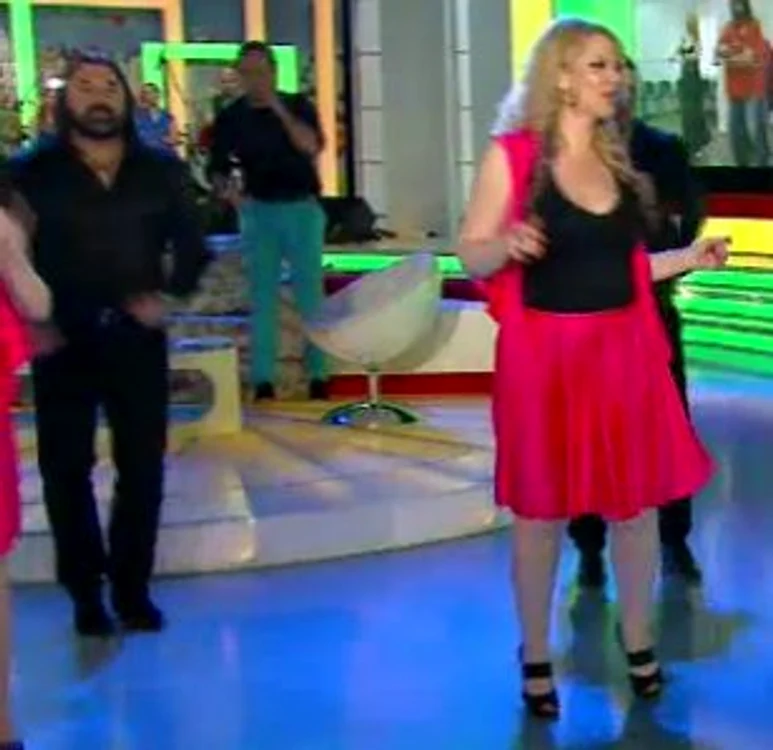 Oana Lis a dansat Lambada, la Happy Hour (captură: Pro TV)