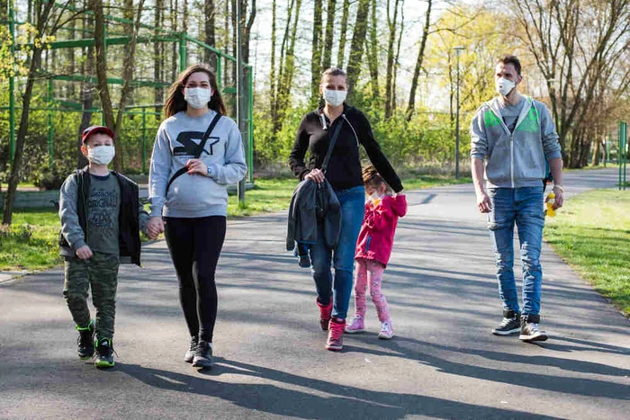 Din 17 iunie a intrat în vigoare a doua stare de alertă. Românii se bucură de noi libertăți