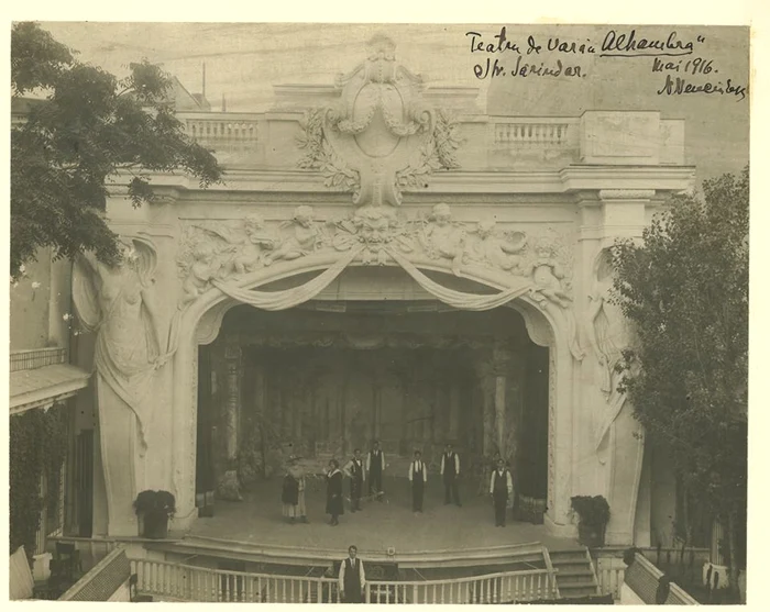 Teatrul de Vară Alhambra la scurtă vreme după inaugurare Fotografia e realizată de arhitectul Nicolae Nenciulescu, autorul proiectului Sursa foto Pagina Facebook Teatrul de Vară Capitol jpg jpeg