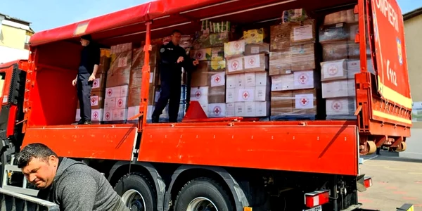 calarasi ajutoare Crucea Rosie FOTO Faceb/Aura Giurcă
