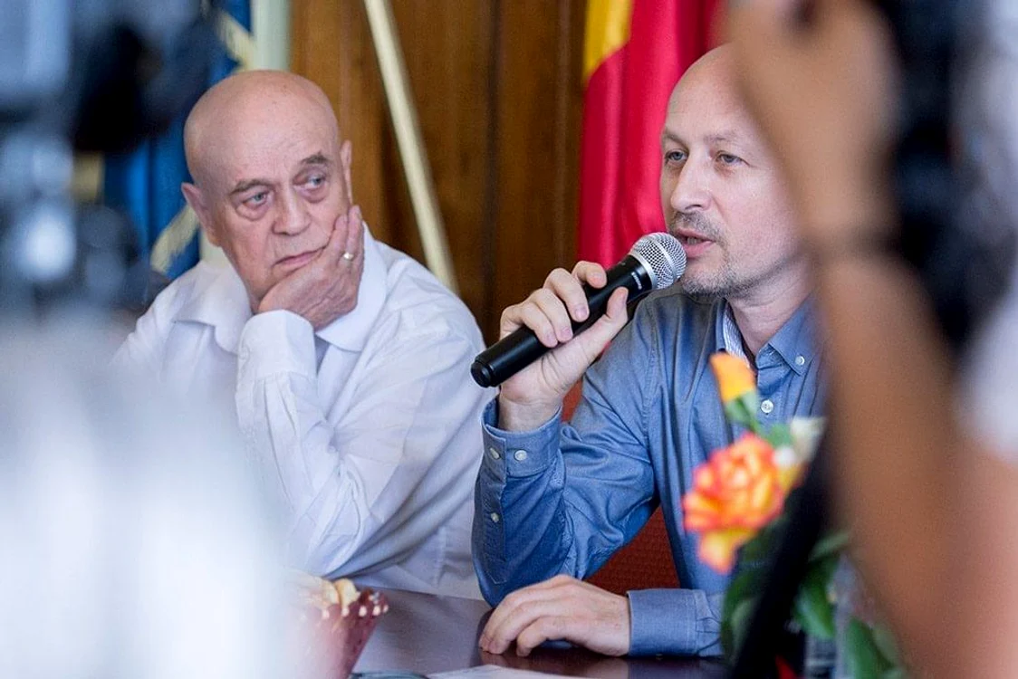 
    Benone Sinulescu, alături de Impresarul Ionuț Pavelfoto: Facebook  