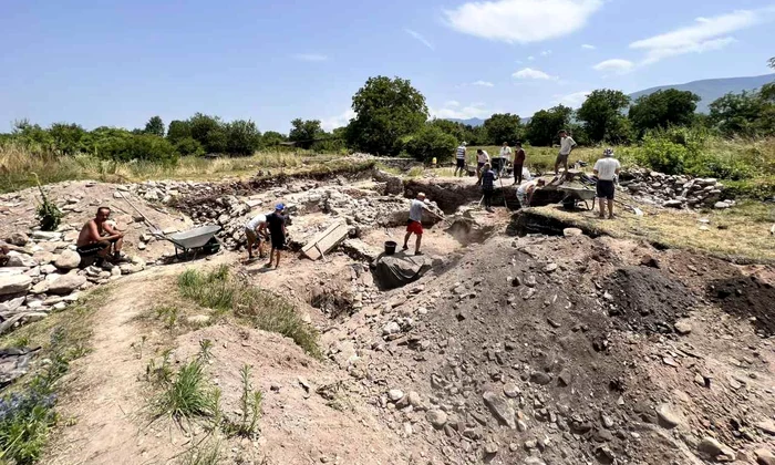  Săpături arheologice la Domus Procuratoris de la Ulpia Traiana Sarmizegetusa (foto: Muzeul Național de Istorie a Transilvaniei)