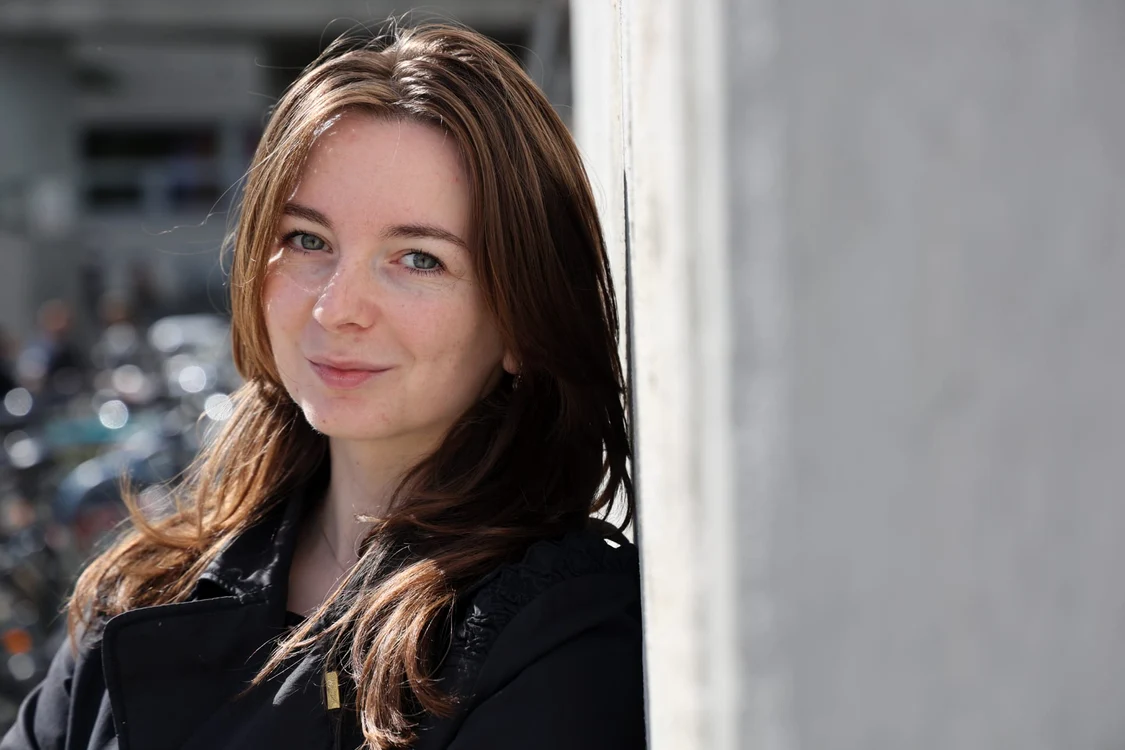 Flavia Adamciuc este masterandă la una dintre cele mai bune școli de jurnalism din Franța. 