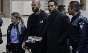 fratii tate au cerut playstation si hairstylist in arest 2 size24 jpg