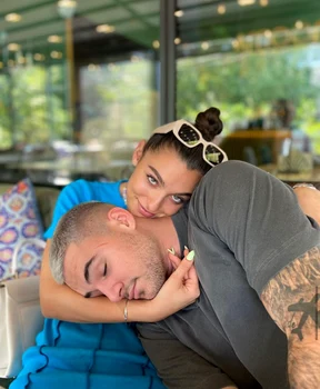 De 7 ani de zile pe Alexia Eram o împlinește relația cu iubitul său, artistul Mario Fresh care a împlinit 24 de ani pe 9 august