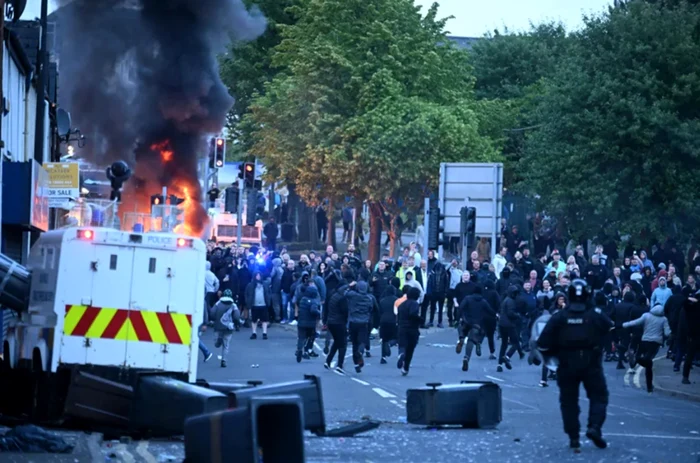Revoltă anti-români în Ballymena, Irlanda de Nord. Foto: Profimedia Images