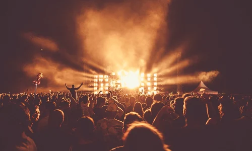 audience 1850119 1280 jpg