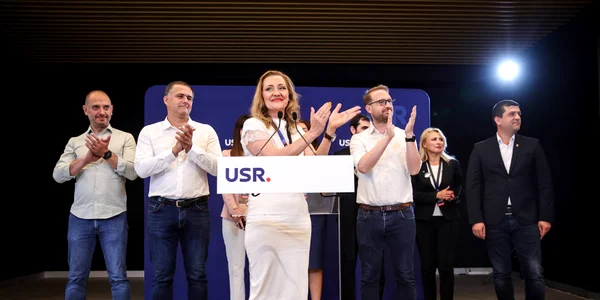 elena lasconi echipa usr foto facebook jpg