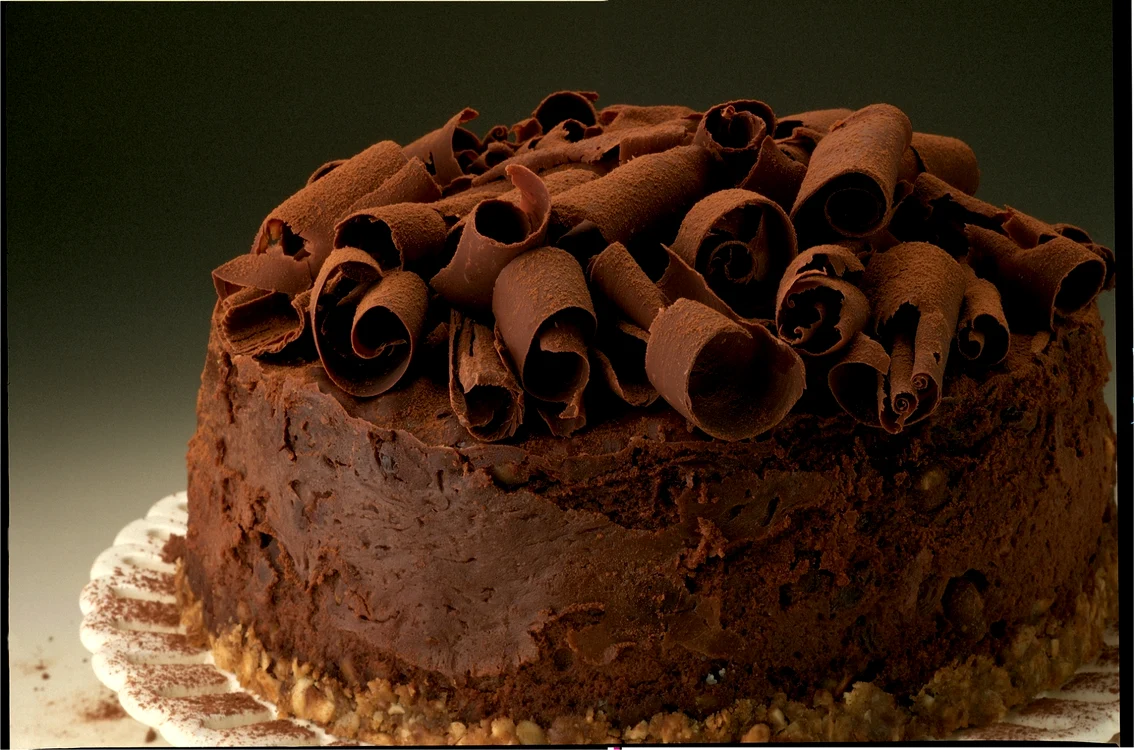 1 tort de revelion cu ciocolata cu nuci si mascarpone jpg jpeg