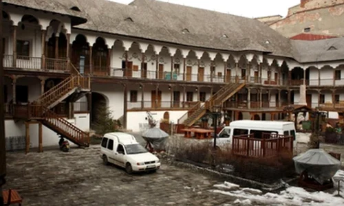Cum arată noul Han al lui Manuc renovat de familia Cantacuzino jpeg