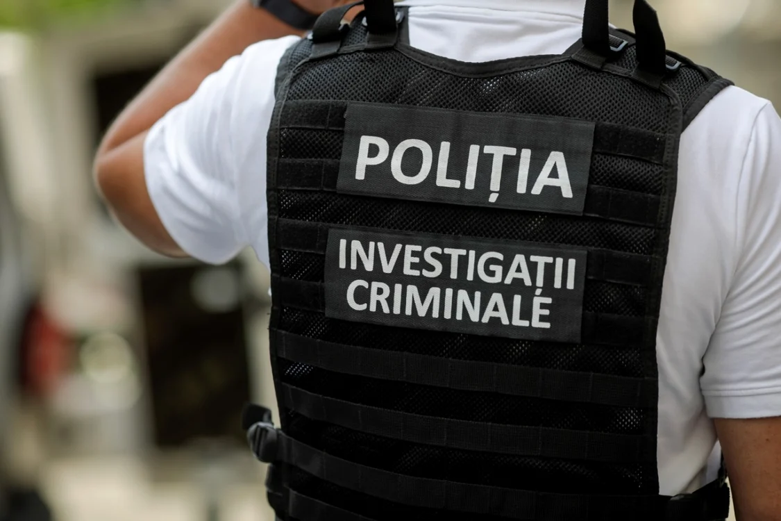 Polițiștii clujeni de la Investigații criminale au efectuat percheziții la hoții de cupru. FOTO IPJ