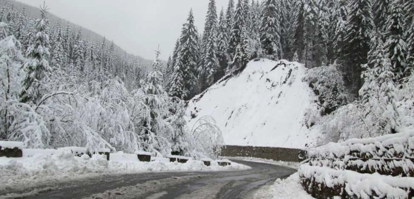In zona de nord a judetului Valcea ninge de cateva ore. Foto arhiva Adevarul