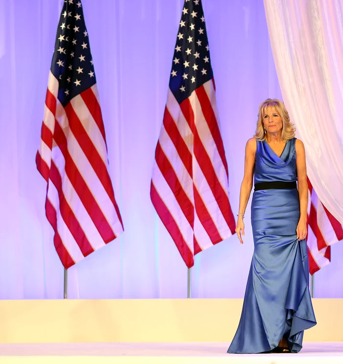 Jill Biden,  69 de ani, este profesoară şi vrea să îşi  exerseze profesia şi pe perioada mandatului  