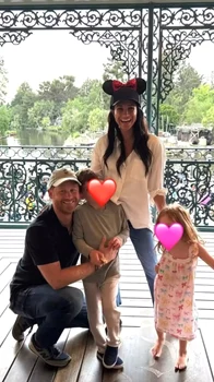 Prințul Harry și Meghan la Disneyland cu copiii