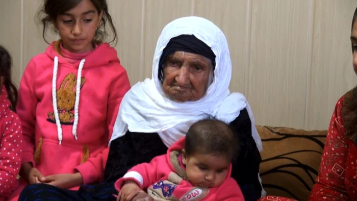 Salma Abdoulkader este înconjurată de peste 200 de nepoţi şi strănepoţi FOTO Captură de ecran RT