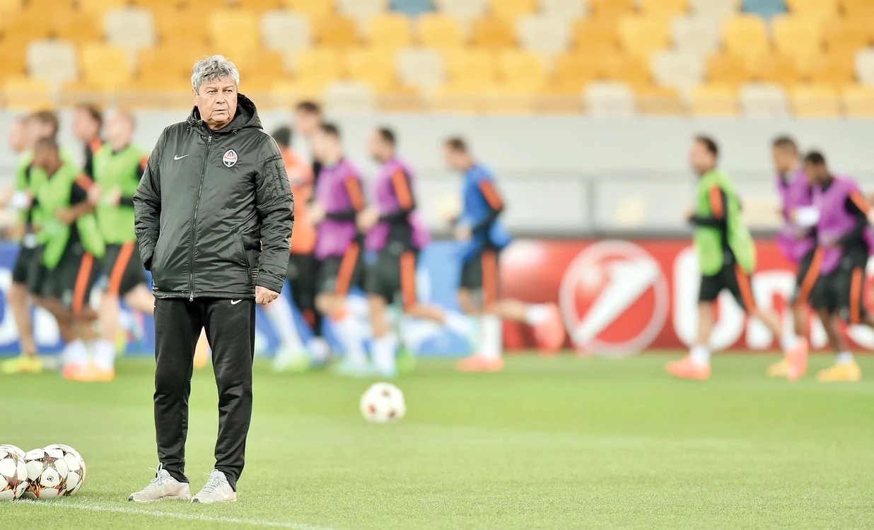 
    Lui Mircea Lucescu i  se oferă un slariu de  5 milioane de euro  pe sezon în Turcia  