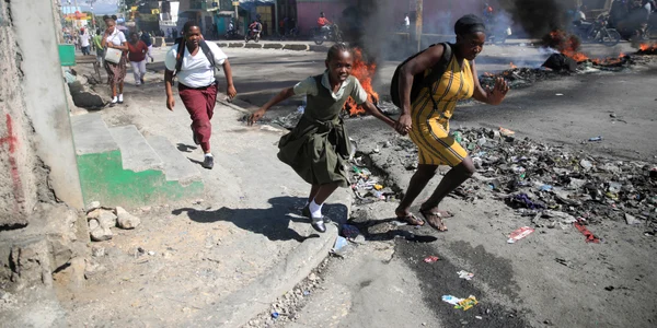 Protest al polițiștilor în Haiti FOTO Profimedia