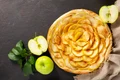 Placinta cu mere si caramel  Sursa foto shutterstock 1801790905 jpg