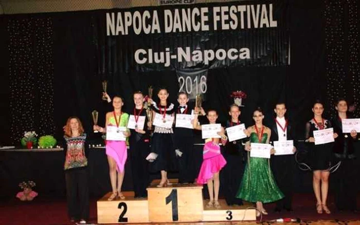 Dansatori de la Prodance 2000, medaliaţi Foto. Proance 2000