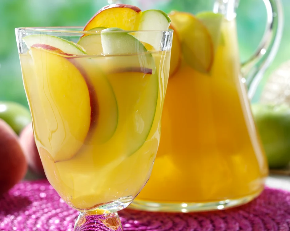 
    îți dăm cea mai simplă rețetă de punci cu fructe  