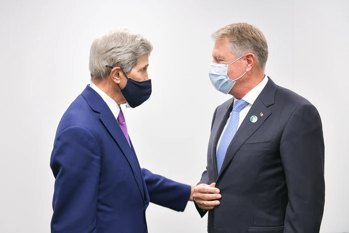 John Kerry si Klaus Iohannis FOTO Presidency.ro