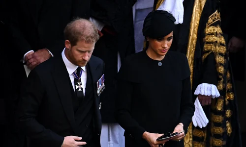 Sicriul Reginei depus la Westminster Hall (13) jpg