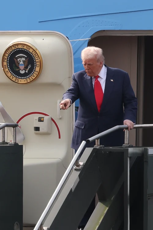 Trump va zbura spre Marea Britanie cu vechiul Air Force One. FOTO: EPA-EFE